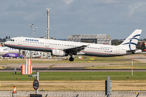Aegean Airlines Airbus A321-200 SX-DVZ at London Heathrow Airport (EGLL/LHR)
