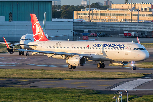 Turkish Airlines Airbus A321-200 TC-JTO at London Heathrow Airport (EGLL/LHR)