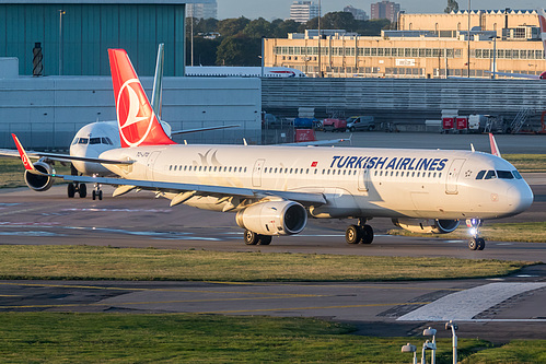 Turkish Airlines Airbus A321-200 TC-JTO at London Heathrow Airport (EGLL/LHR) Turkish Airlines Airbus A321-200 TC-JTO at London Heathrow Airport (EGLL/LHR)