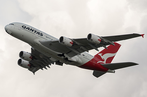 Qantas Airbus A380-800 VH-OQE at London Heathrow Airport (EGLL/LHR)