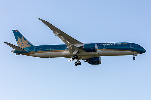 Vietnam Airlines Boeing 787-9 VN-A871 at London Heathrow Airport (EGLL/LHR) Vietnam Airlines Boeing 787-9 VN-A871 at London Heathrow Airport (EGLL/LHR)