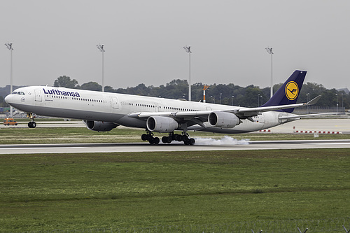 Lufthansa Airbus A340-600 D-AIHT at Munich International Airport (EDDM/MUC)