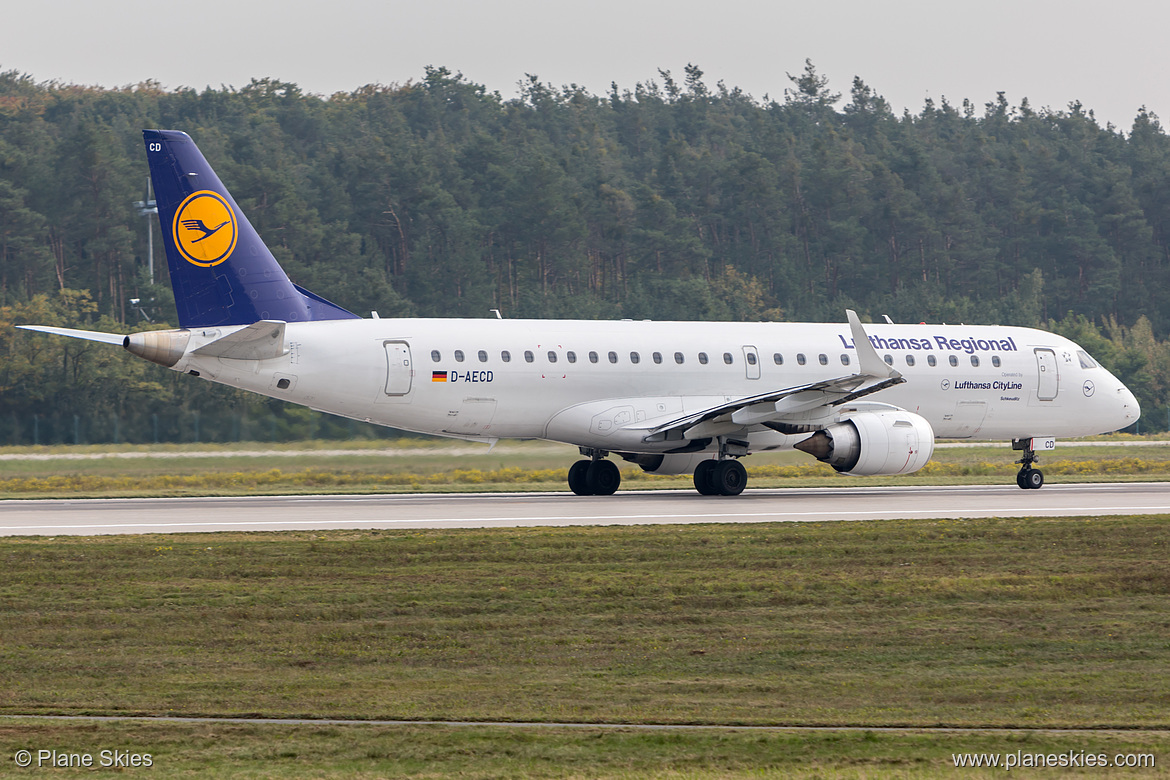 Lufthansa CityLine Embraer ERJ-190 D-AECD at Frankfurt am Main International Airport (EDDF/FRA) Lufthansa CityLine Embraer ERJ-190 D-AECD at Frankfurt am Main International Airport (EDDF/FRA)
