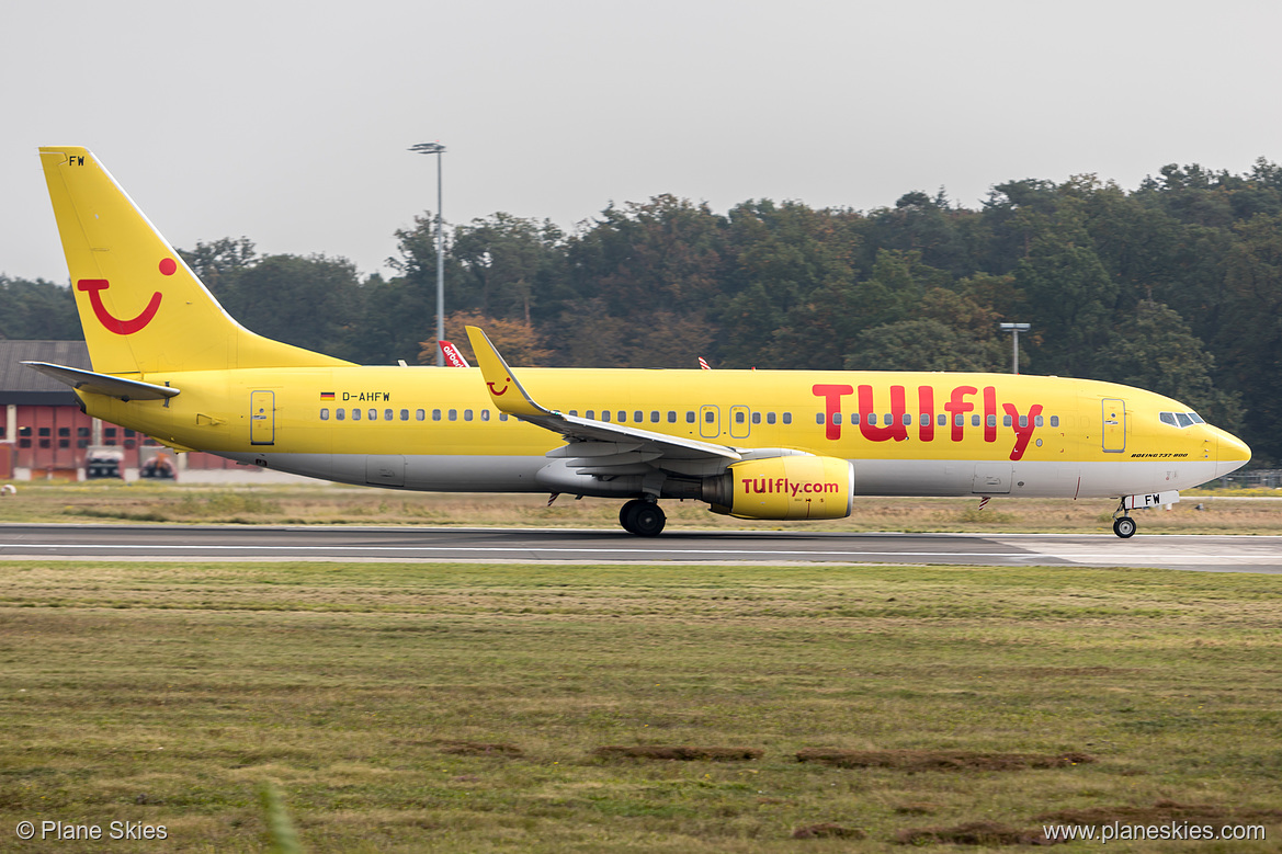 TUI fly Deutschland Boeing 737-800 D-AHFW at Frankfurt am Main International Airport (EDDF/FRA)