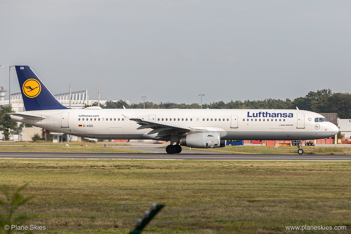 Lufthansa Airbus A321-200 D-AIDG at Frankfurt am Main International Airport (EDDF/FRA) Lufthansa Airbus A321-200 D-AIDG at Frankfurt am Main International Airport (EDDF/FRA)