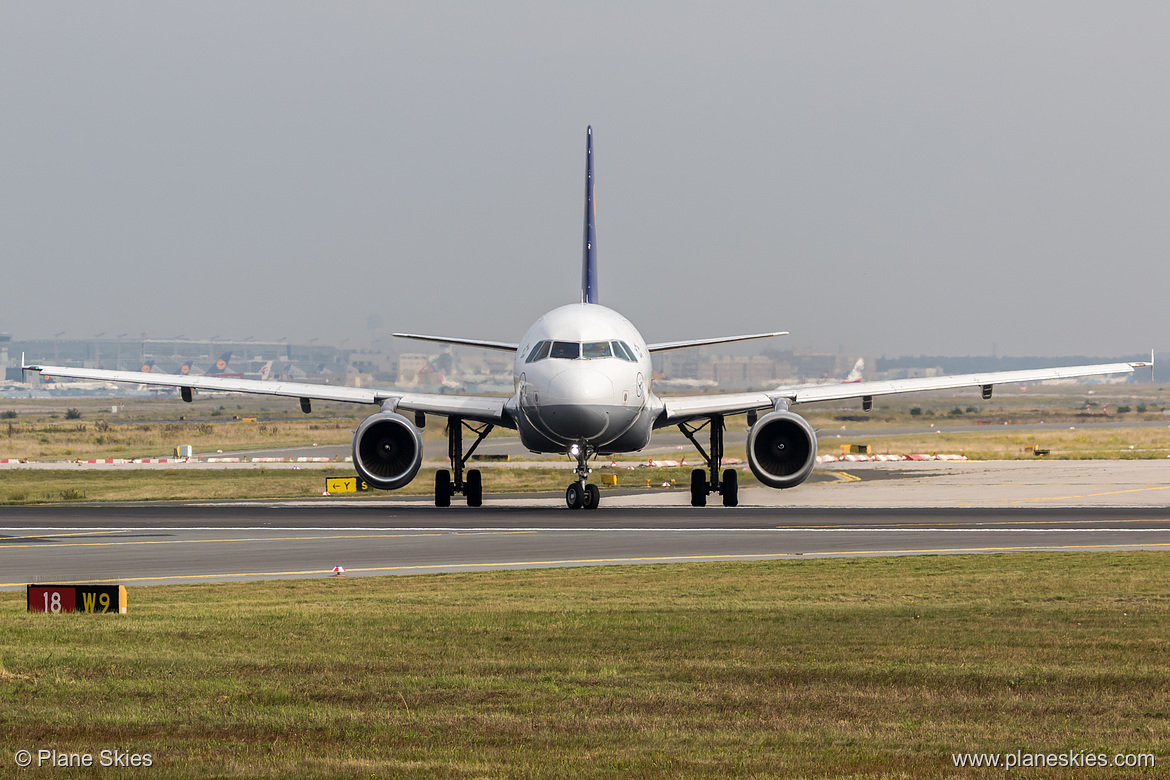 Lufthansa Airbus A319-100 D-AILS at Frankfurt am Main International Airport (EDDF/FRA)