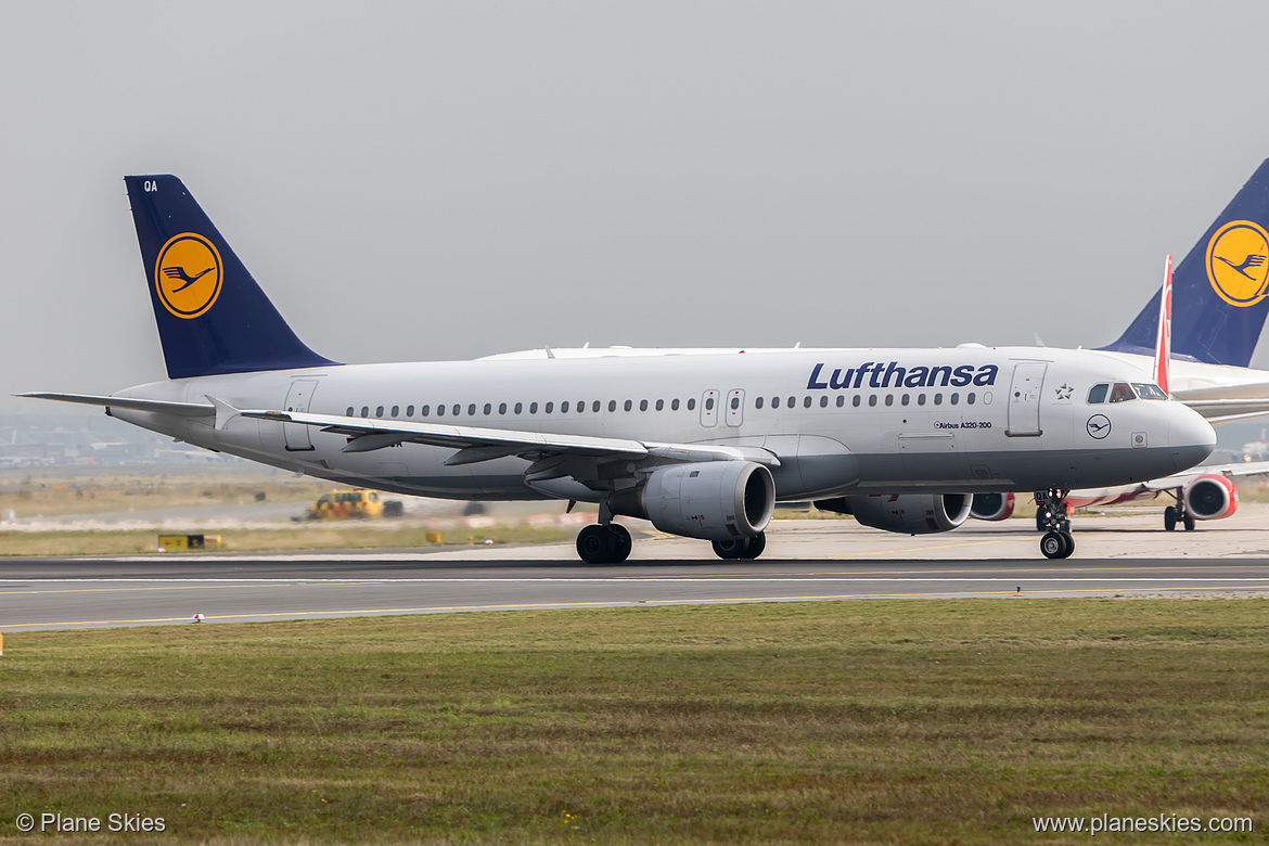 Lufthansa Airbus A320-200 D-AIQA at Frankfurt am Main International Airport (EDDF/FRA)