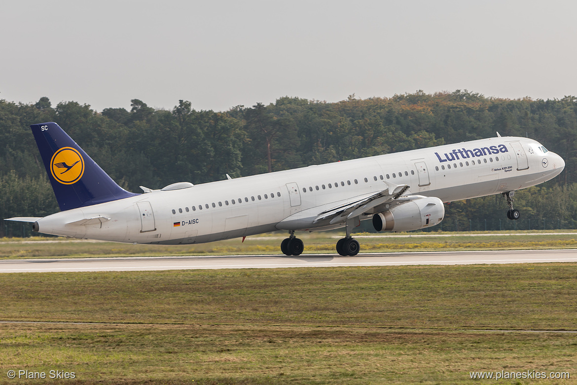 Lufthansa Airbus A321-200 D-AISC at Frankfurt am Main International Airport (EDDF/FRA) Lufthansa Airbus A321-200 D-AISC at Frankfurt am Main International Airport (EDDF/FRA)