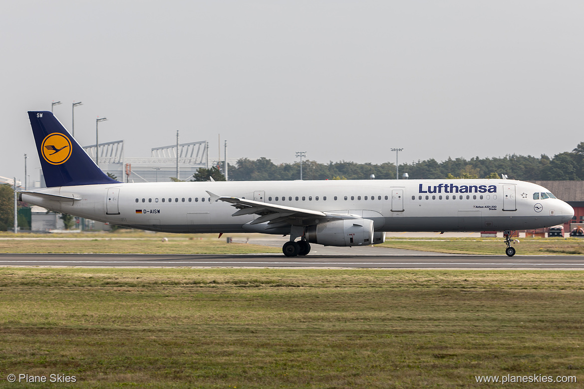 Lufthansa Airbus A321-200 D-AISW at Frankfurt am Main International Airport (EDDF/FRA)