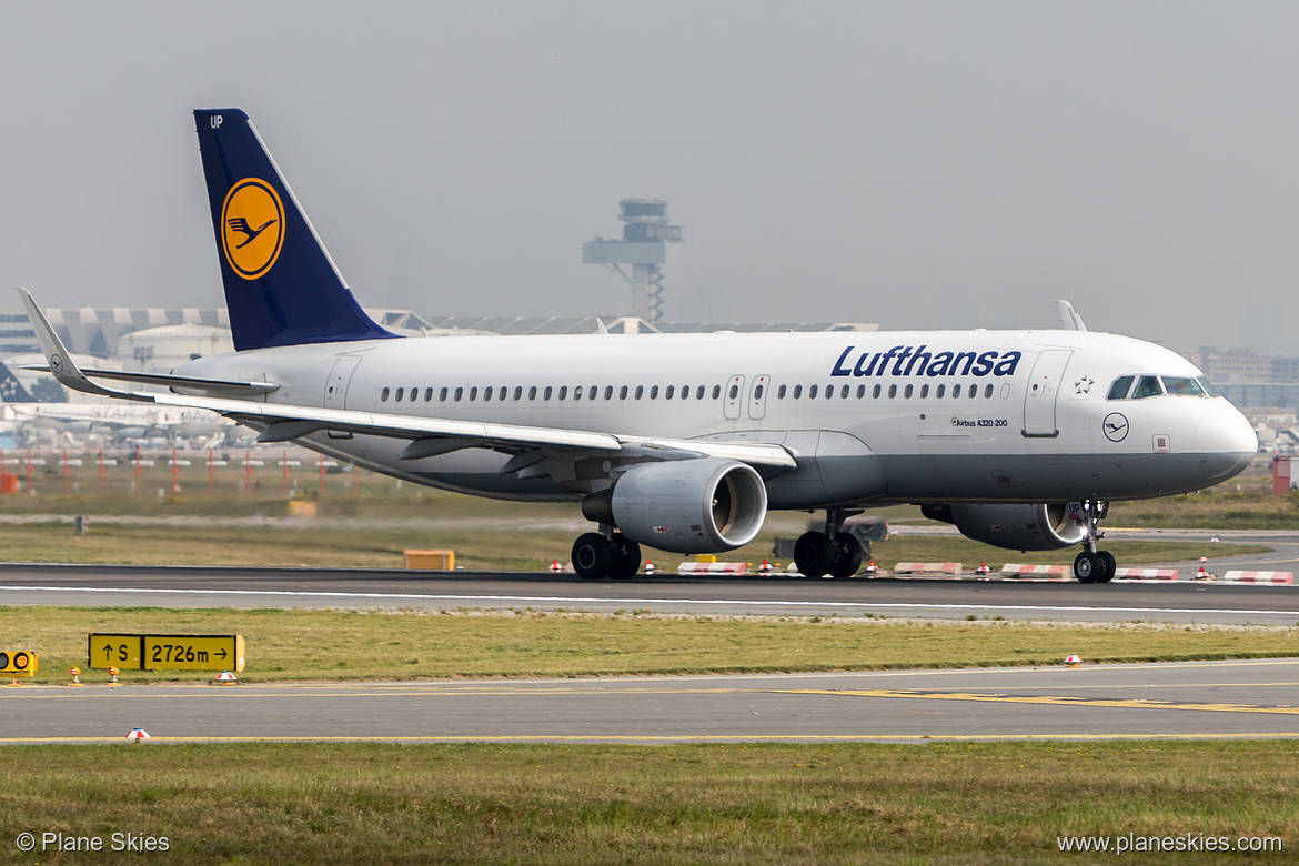 Lufthansa Airbus A320-200 D-AIUP at Frankfurt am Main International Airport (EDDF/FRA)