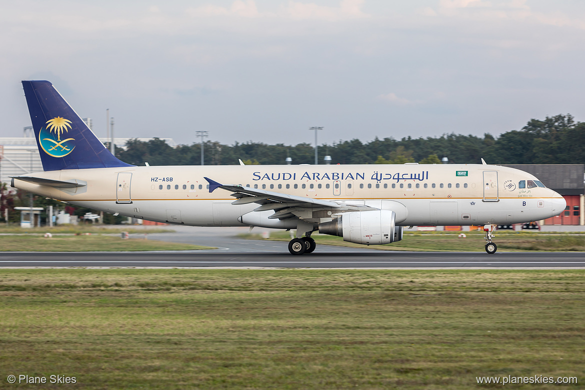Saudia Airbus A320-200 HZ-ASB at Frankfurt am Main International Airport (EDDF/FRA)