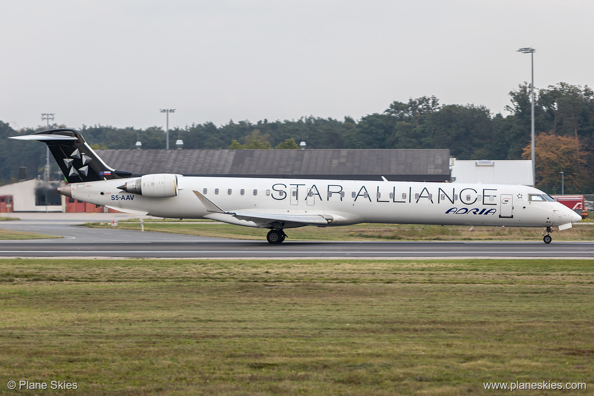 Adria Airways Canadair CRJ-900 S5-AAV at Frankfurt am Main International Airport (EDDF/FRA) Adria Airways Canadair CRJ-900 S5-AAV at Frankfurt am Main International Airport (EDDF/FRA)