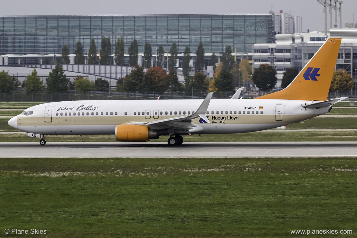TUI fly Deutschland Boeing 737-800 D-AHLK at Munich International Airport (EDDM/MUC)