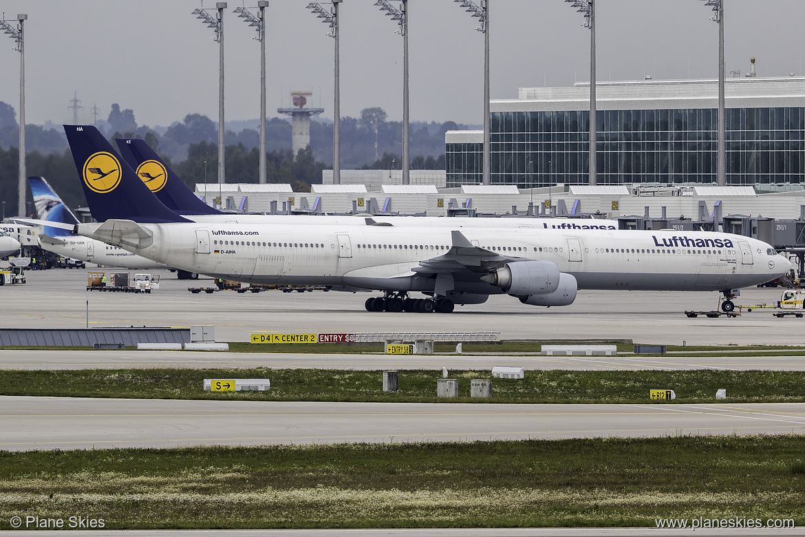 Lufthansa Airbus A340-600 D-AIHA at Munich International Airport (EDDM/MUC) Lufthansa Airbus A340-600 D-AIHA at Munich International Airport (EDDM/MUC)