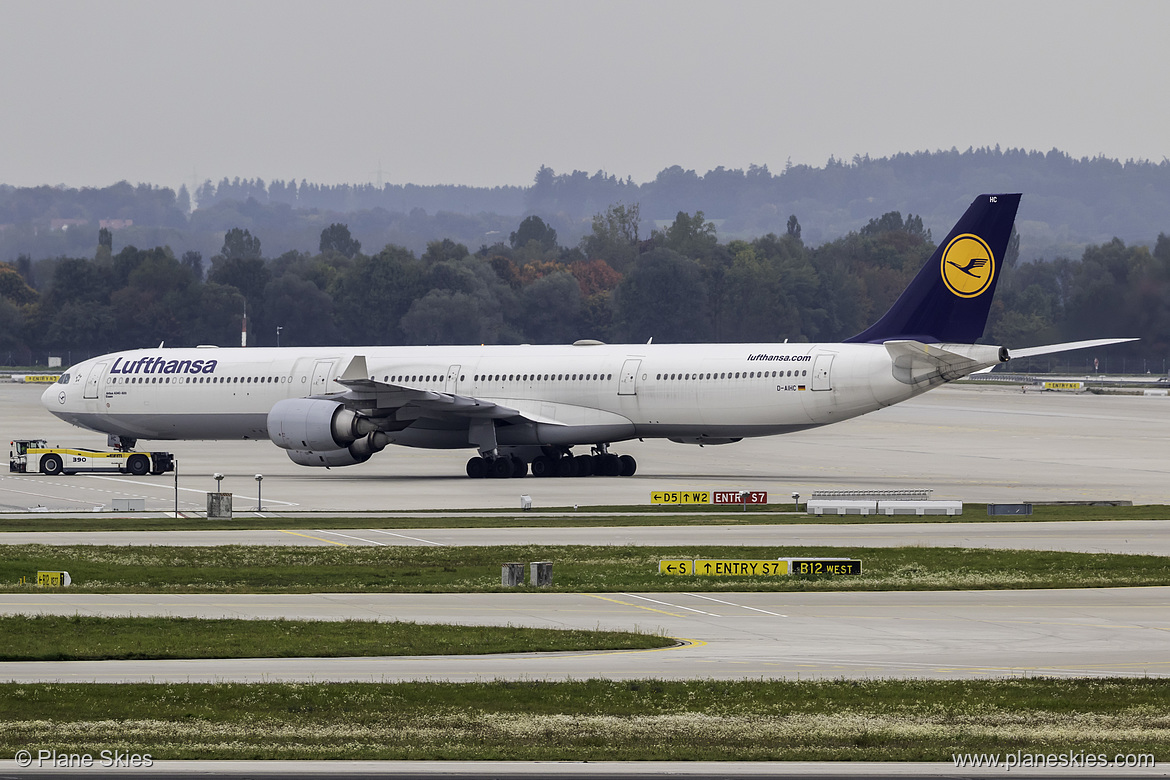 Lufthansa Airbus A340-600 D-AIHC at Munich International Airport (EDDM/MUC)