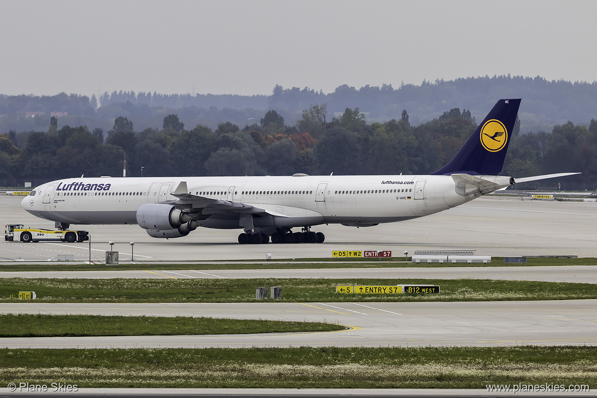 Lufthansa Airbus A340-600 D-AIHC at Munich International Airport (EDDM/MUC) Lufthansa Airbus A340-600 D-AIHC at Munich International Airport (EDDM/MUC)