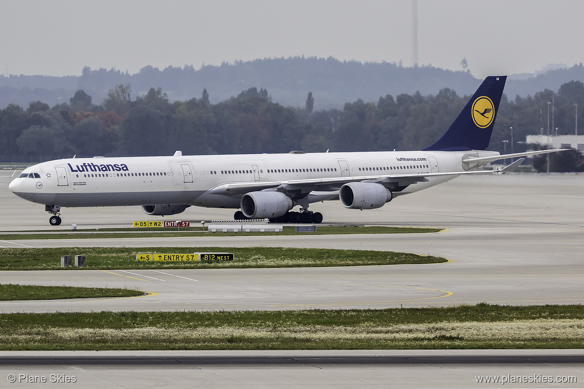 Lufthansa Airbus A340-600 D-AIHI at Munich International Airport (EDDM/MUC) Lufthansa Airbus A340-600 D-AIHI at Munich International Airport (EDDM/MUC)