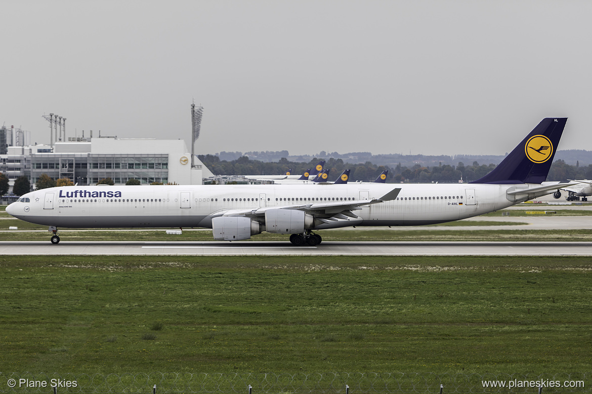 Lufthansa Airbus A340-600 D-AIHL at Munich International Airport (EDDM/MUC) Lufthansa Airbus A340-600 D-AIHL at Munich International Airport (EDDM/MUC)