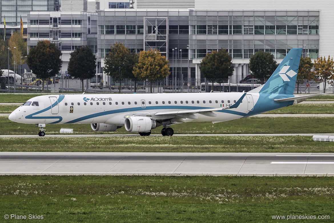 Air Dolomiti Embraer ERJ-195 I-ADJM at Munich International Airport (EDDM/MUC)