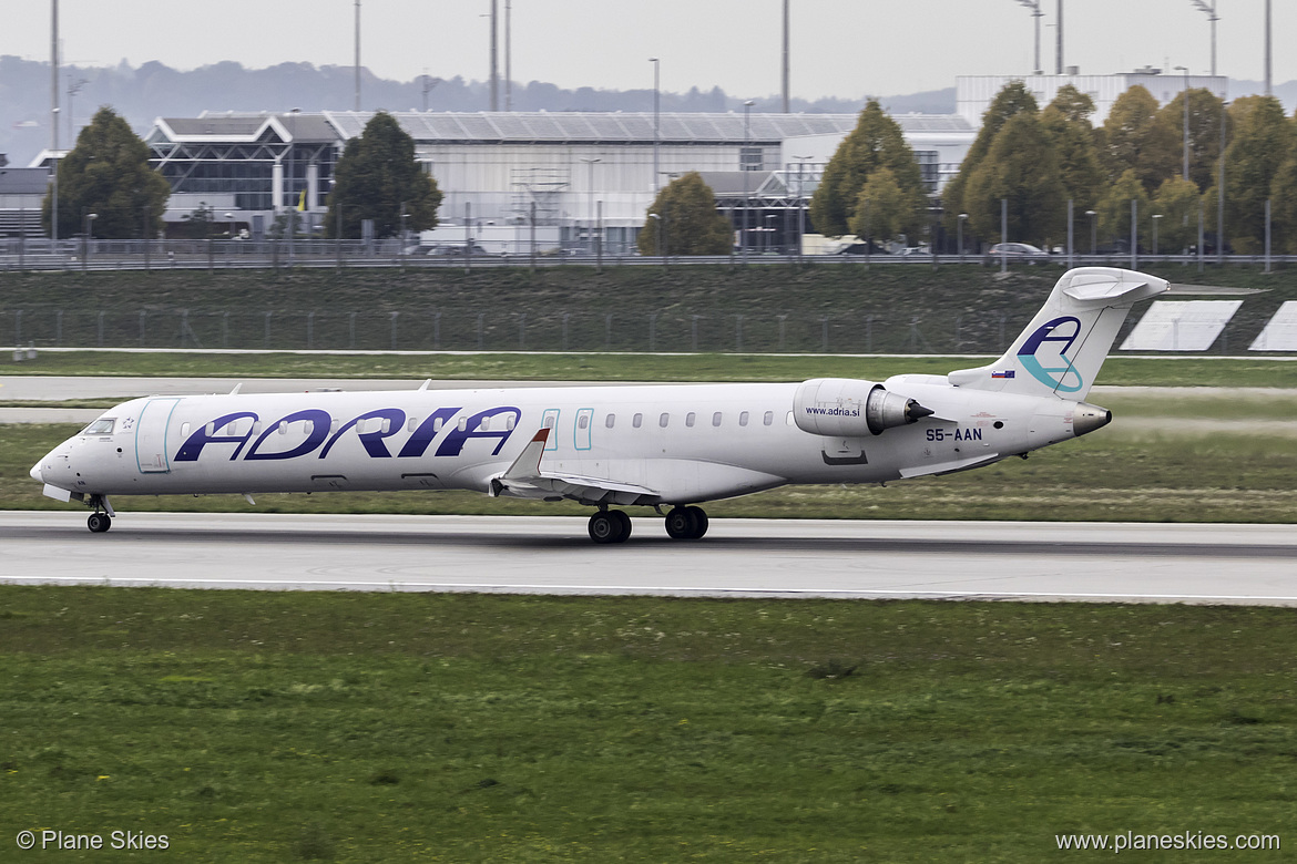 Adria Airways Canadair CRJ-900 S5-AAN at Munich International Airport (EDDM/MUC) Adria Airways Canadair CRJ-900 S5-AAN at Munich International Airport (EDDM/MUC)