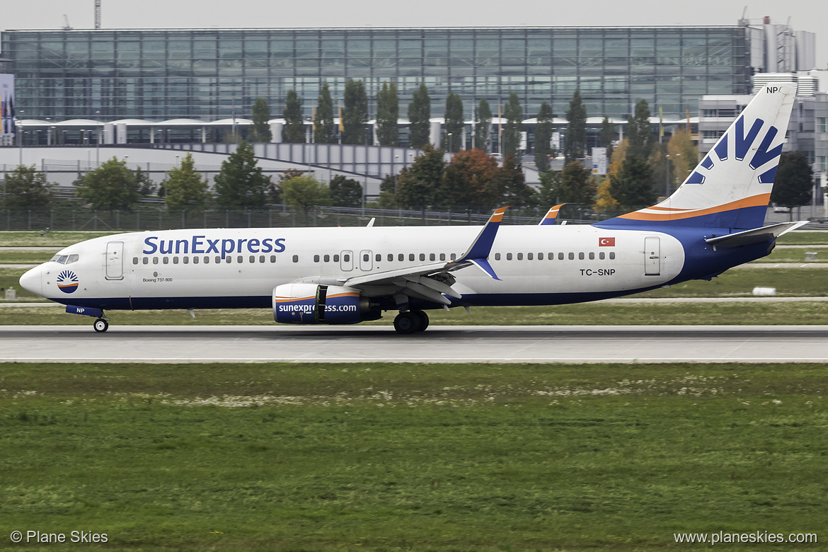 SunExpress Boeing 737-800 TC-SNP at Munich International Airport (EDDM/MUC) SunExpress Boeing 737-800 TC-SNP at Munich International Airport (EDDM/MUC)