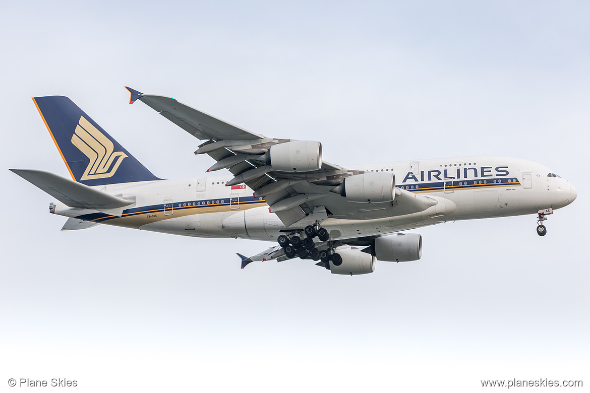 Singapore Airlines Airbus A380-800 9V-SKE at Singapore Changi Airport (WSSS/SIN) Singapore Airlines Airbus A380-800 9V-SKE at Singapore Changi Airport (WSSS/SIN)