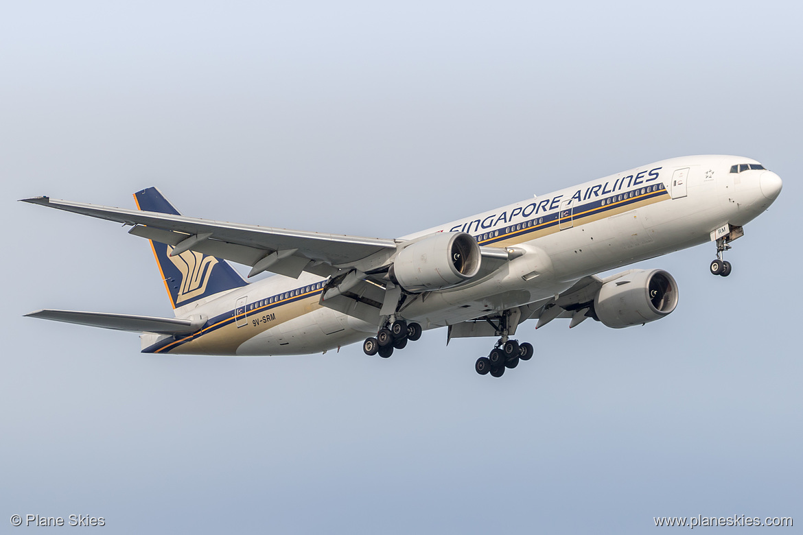 Singapore Airlines Boeing 777-200ER 9V-SRM at Singapore Changi Airport (WSSS/SIN)