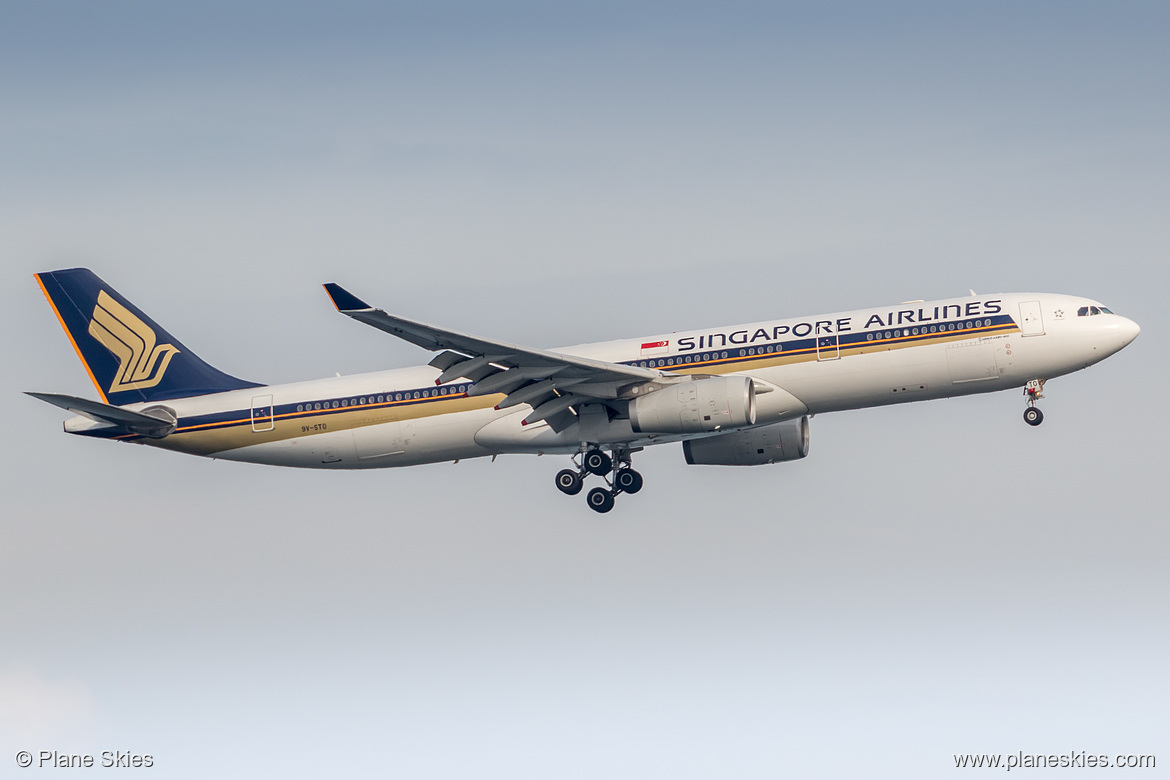 Singapore Airlines Airbus A330-300 9V-STO at Singapore Changi Airport (WSSS/SIN) Singapore Airlines Airbus A330-300 9V-STO at Singapore Changi Airport (WSSS/SIN)