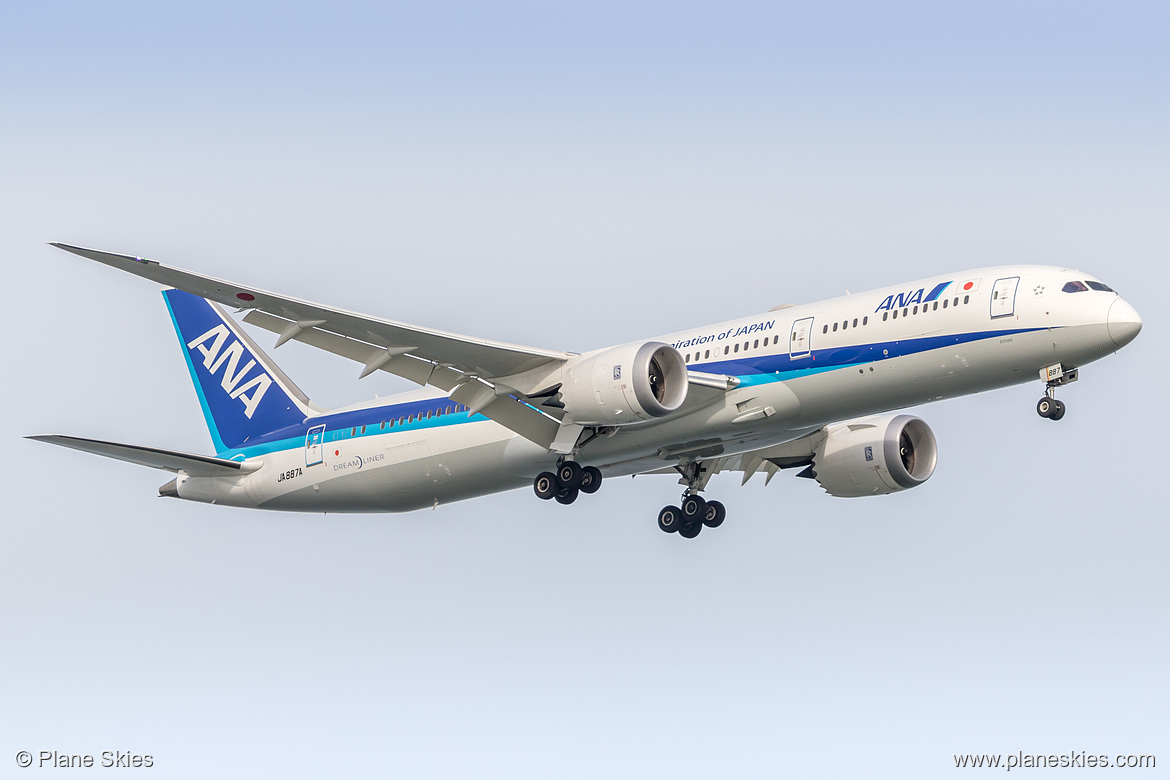 All Nippon Airways Boeing 787-9 JA887A at Singapore Changi Airport (WSSS/SIN) All Nippon Airways Boeing 787-9 JA887A at Singapore Changi Airport (WSSS/SIN)