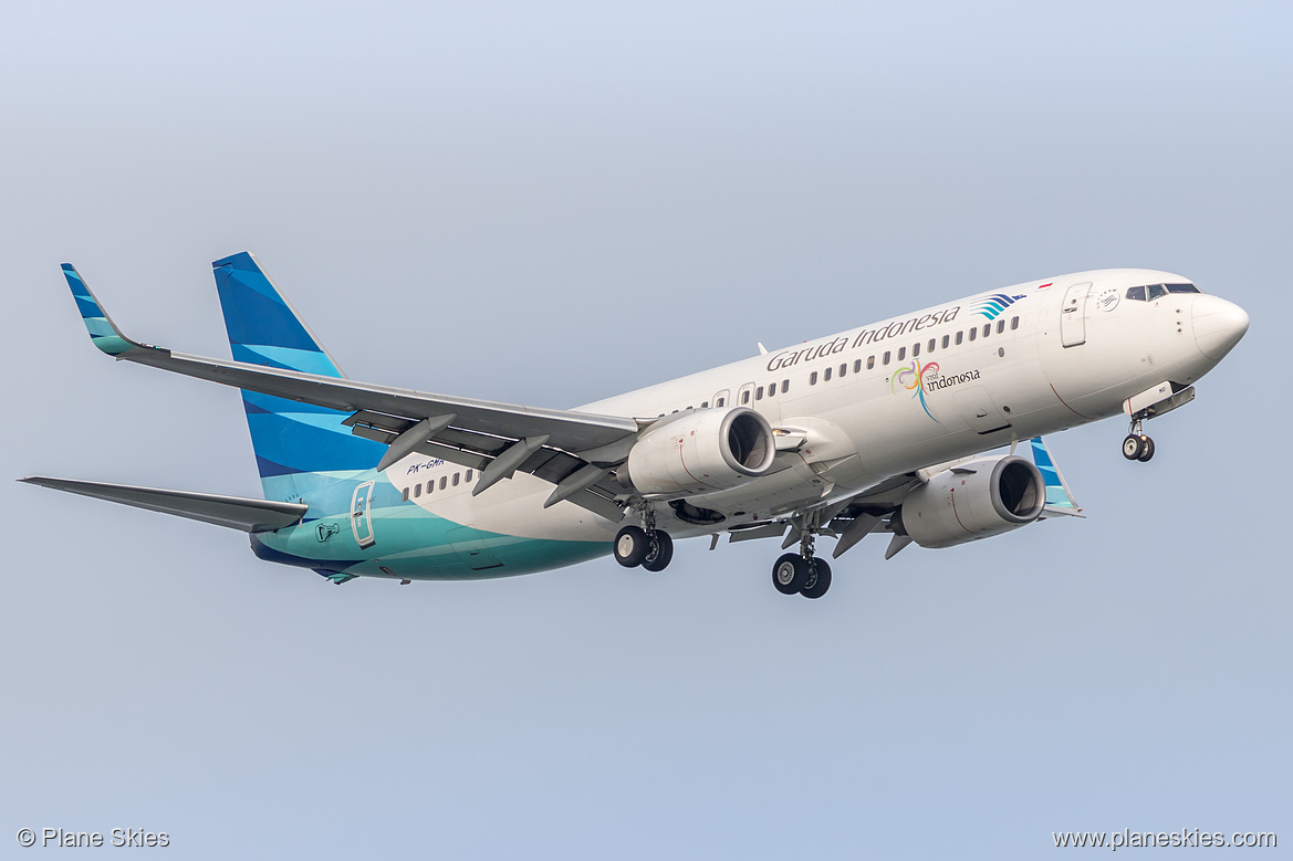 Garuda Indonesia Boeing 737-800 PK-GMR at Singapore Changi Airport (WSSS/SIN)