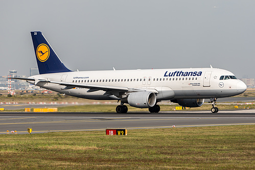 Lufthansa Airbus A320-200 D-AIZG at Frankfurt am Main International Airport (EDDF/FRA)