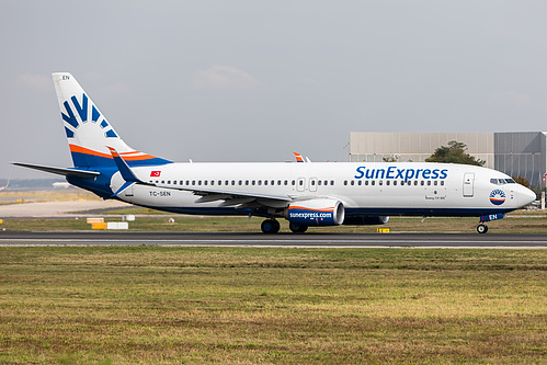 SunExpress Boeing 737-800 TC-SEN at Frankfurt am Main International Airport (EDDF/FRA) SunExpress Boeing 737-800 TC-SEN at Frankfurt am Main International Airport (EDDF/FRA)