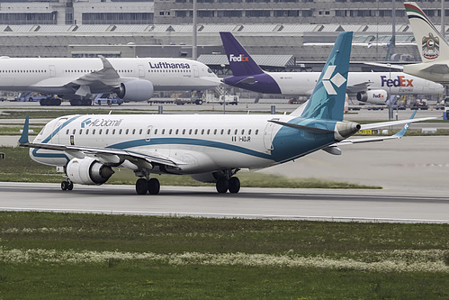 Air Dolomiti Embraer ERJ-195 I-ADJR at Munich International Airport (EDDM/MUC) Air Dolomiti Embraer ERJ-195 I-ADJR at Munich International Airport (EDDM/MUC)