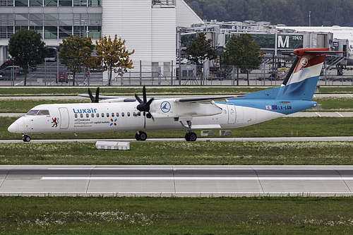 Luxair DHC Dash-8-400 LX-LGN at Munich International Airport (EDDM/MUC) Luxair DHC Dash-8-400 LX-LGN at Munich International Airport (EDDM/MUC)
