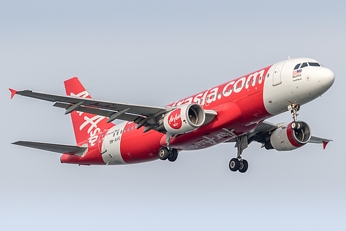 AirAsia Airbus A320-200 9M-AHS at Singapore Changi Airport (WSSS/SIN)