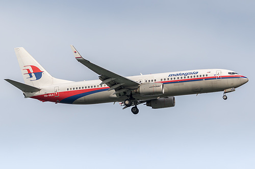 Malaysia Airlines Boeing 737-800 9M-MLE at Singapore Changi Airport (WSSS/SIN)