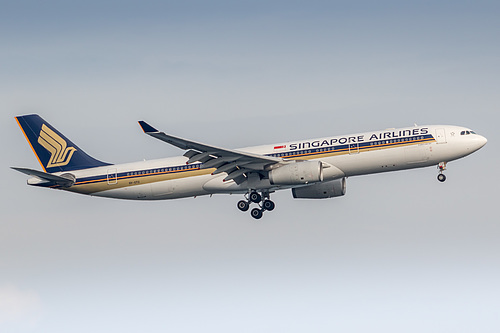 Singapore Airlines Airbus A330-300 9V-STO at Singapore Changi Airport (WSSS/SIN) Singapore Airlines Airbus A330-300 9V-STO at Singapore Changi Airport (WSSS/SIN)