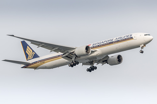 Singapore Airlines Boeing 777-300ER 9V-SWD at Singapore Changi Airport (WSSS/SIN) Singapore Airlines Boeing 777-300ER 9V-SWD at Singapore Changi Airport (WSSS/SIN)