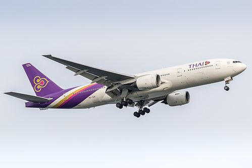 Thai Airways Boeing 777-200 HS-TJH at Singapore Changi Airport (WSSS/SIN) Thai Airways Boeing 777-200 HS-TJH at Singapore Changi Airport (WSSS/SIN)