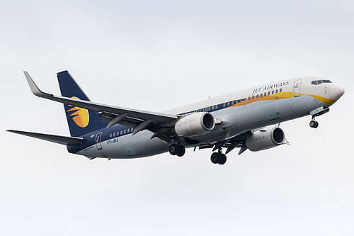 Jet Airways Boeing 737-800 VT-JBJ at Singapore Changi Airport (WSSS/SIN) Jet Airways Boeing 737-800 VT-JBJ at Singapore Changi Airport (WSSS/SIN)