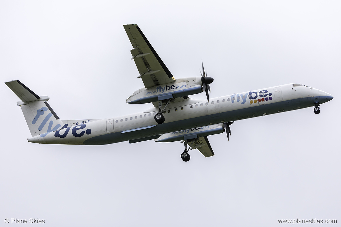 Flybe DHC Dash-8-400 G-JECR at Birmingham International Airport (EGBB/BHX)