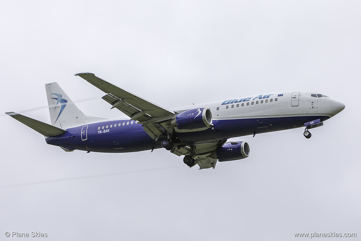 Blue Air Boeing 737-400 YR-BAK at Birmingham International Airport (EGBB/BHX)