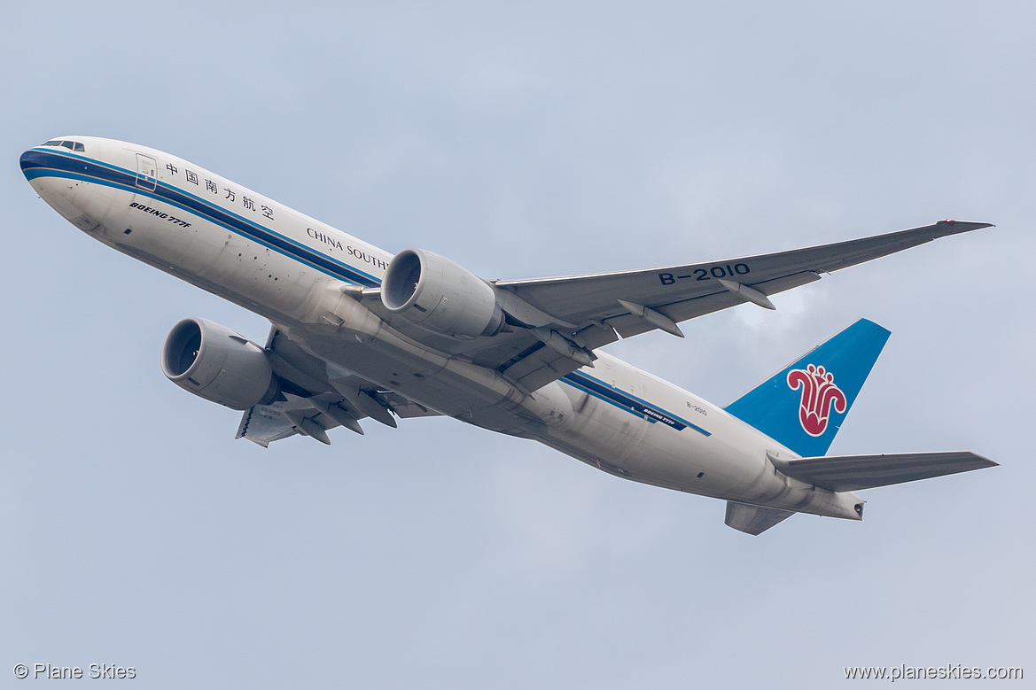 China Southern Airlines Boeing 777F B-2010 at Frankfurt am Main International Airport (EDDF/FRA) China Southern Airlines Boeing 777F B-2010 at Frankfurt am Main International Airport (EDDF/FRA)