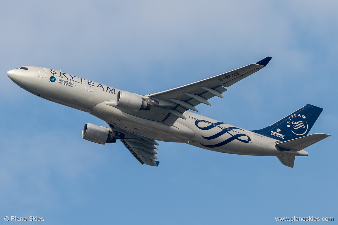 China Southern Airlines Airbus A330-200 B-6528 at Frankfurt am Main International Airport (EDDF/FRA)