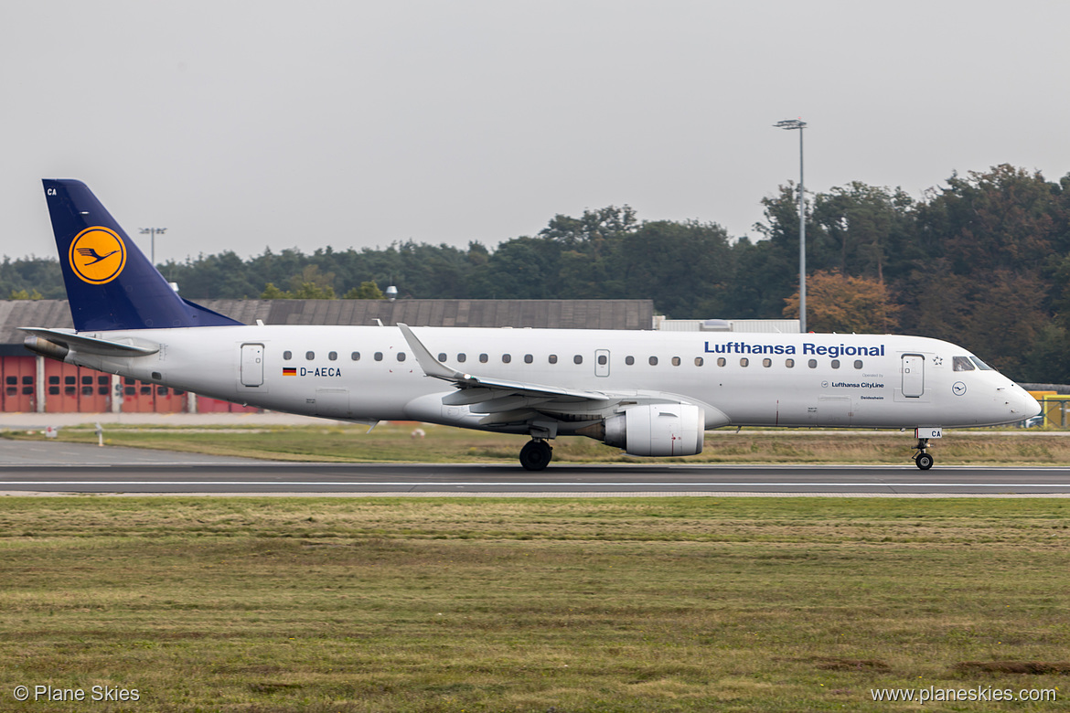 Lufthansa CityLine Embraer ERJ-190 D-AECA at Frankfurt am Main International Airport (EDDF/FRA) Lufthansa CityLine Embraer ERJ-190 D-AECA at Frankfurt am Main International Airport (EDDF/FRA)