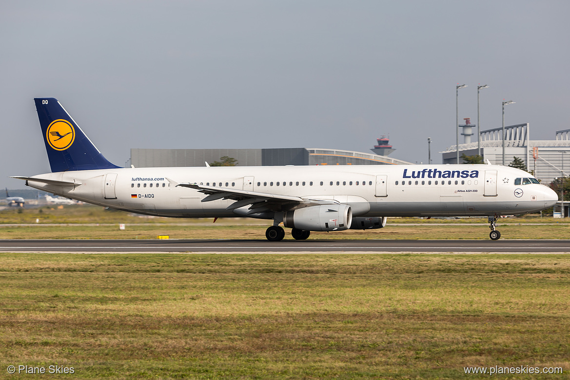 Lufthansa Airbus A321-200 D-AIDQ at Frankfurt am Main International Airport (EDDF/FRA)