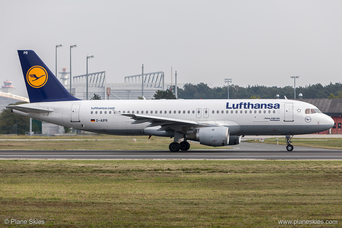 Lufthansa Airbus A320-200 D-AIPR at Frankfurt am Main International Airport (EDDF/FRA) Lufthansa Airbus A320-200 D-AIPR at Frankfurt am Main International Airport (EDDF/FRA)
