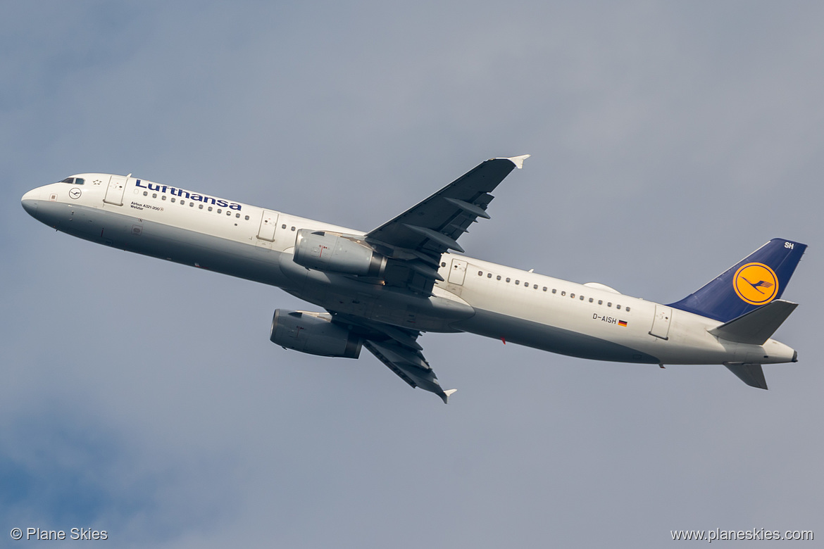 Lufthansa Airbus A321-200 D-AISH at Frankfurt am Main International Airport (EDDF/FRA)