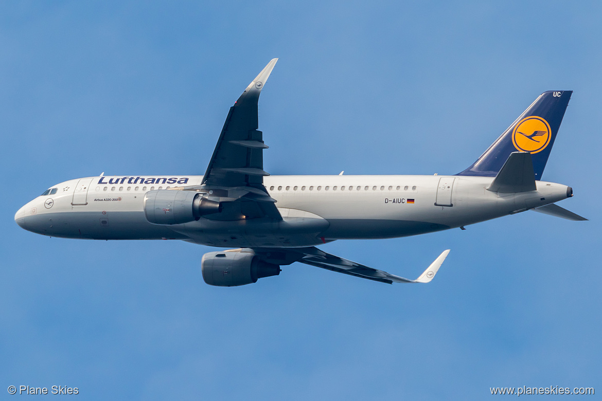 Lufthansa Airbus A320-200 D-AIUC at Frankfurt am Main International Airport (EDDF/FRA)