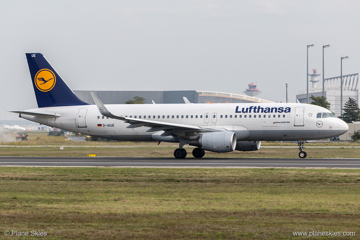 Lufthansa Airbus A320-200 D-AIUE at Frankfurt am Main International Airport (EDDF/FRA)